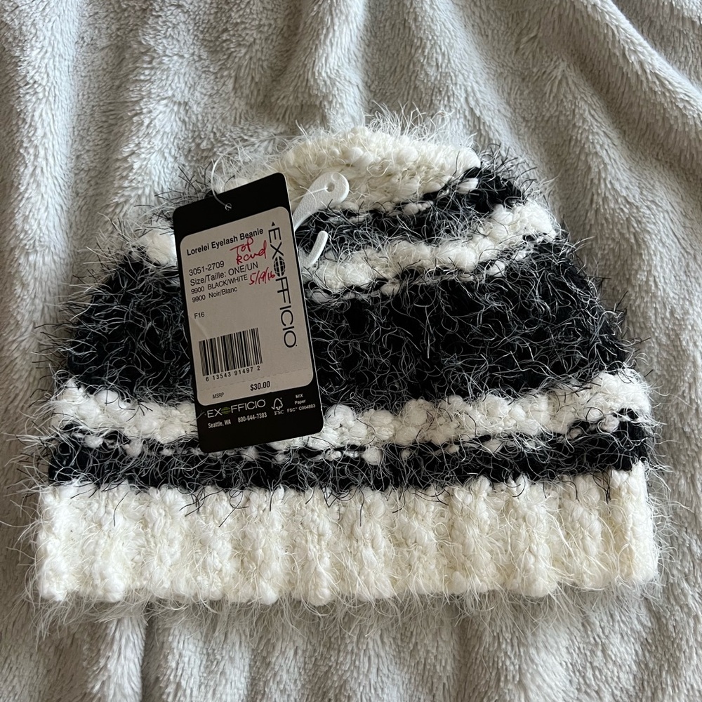 Assorted Beanie Collection - Picture 2 of 6